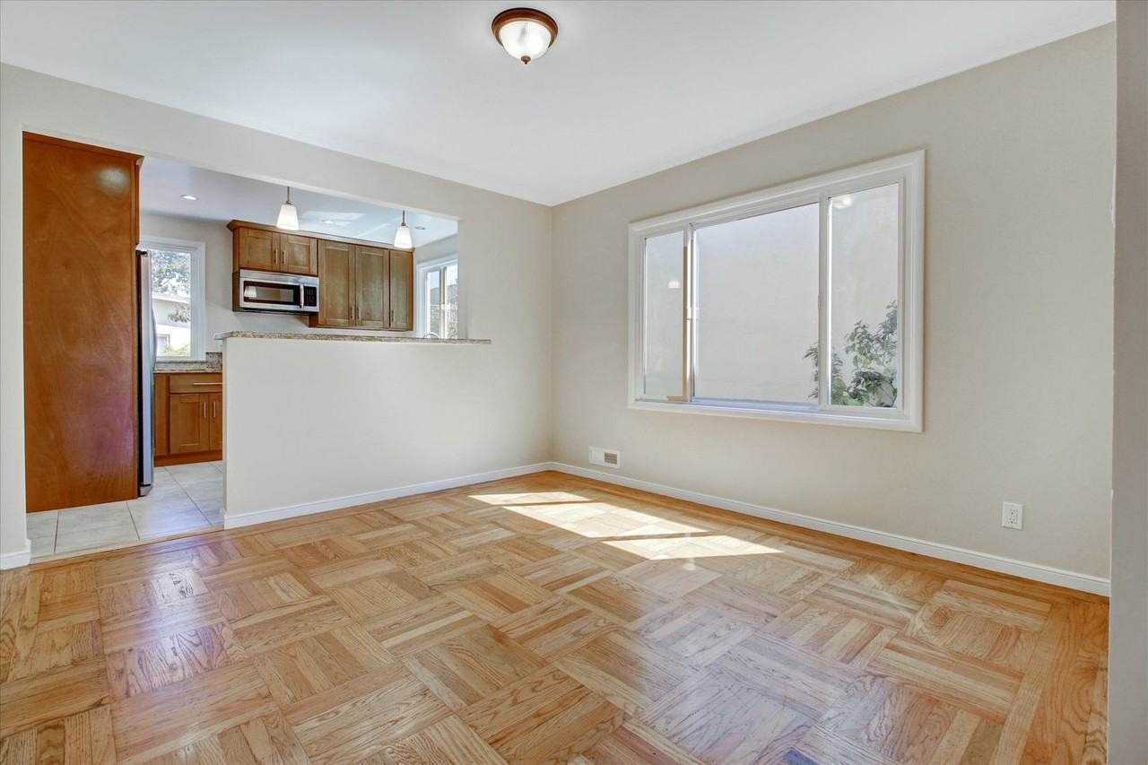 14 Castlemont Ave - Photo 5 of 42