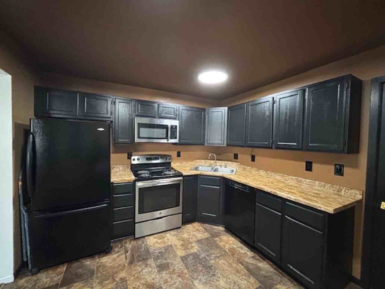 1561 Wheelock Ln #201 - Photo 3 of 19