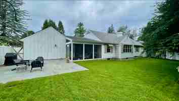 featured image of 9 Green Dolphin Dr