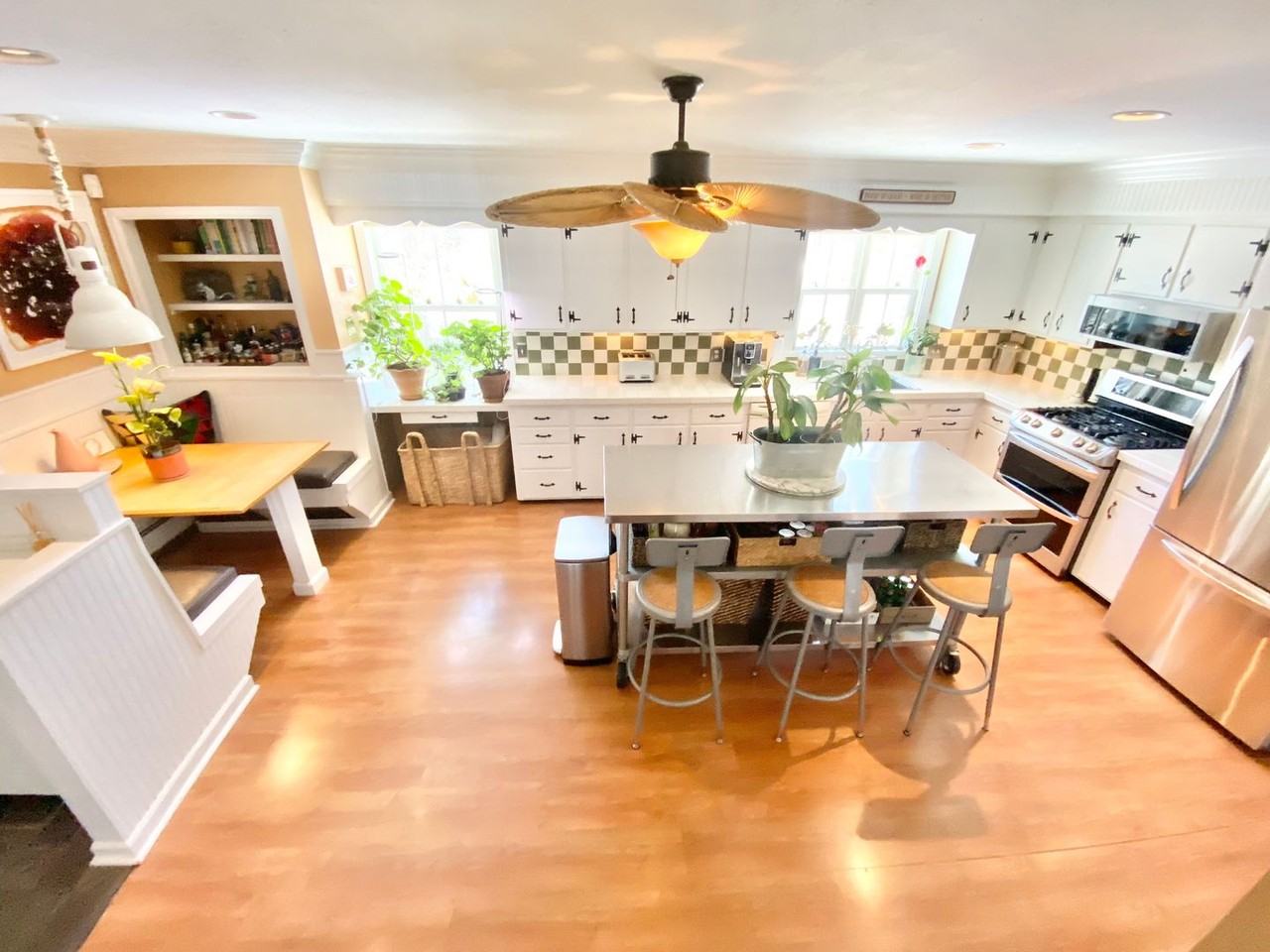 9 Green Dolphin Dr - Photo 5 of 25