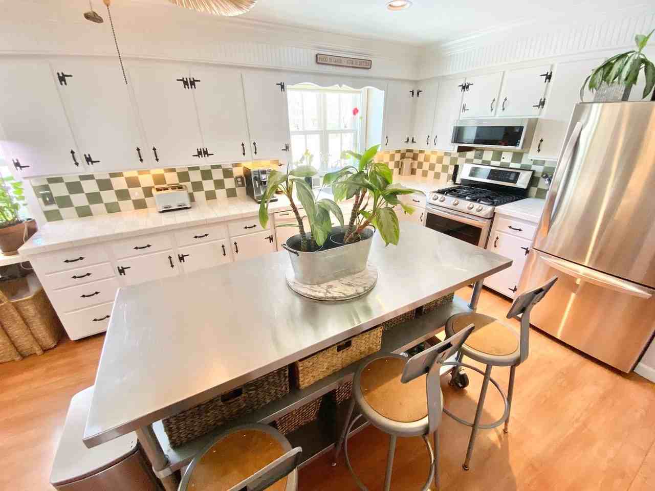 9 Green Dolphin Dr - Photo 6 of 25