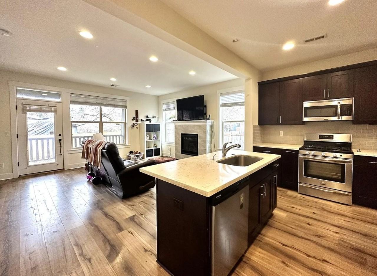 10359 Se Ramona St - Photo 2 of 22