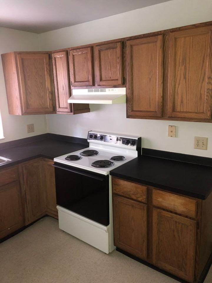 716 Sheridan Ave - Photo 2 of 11