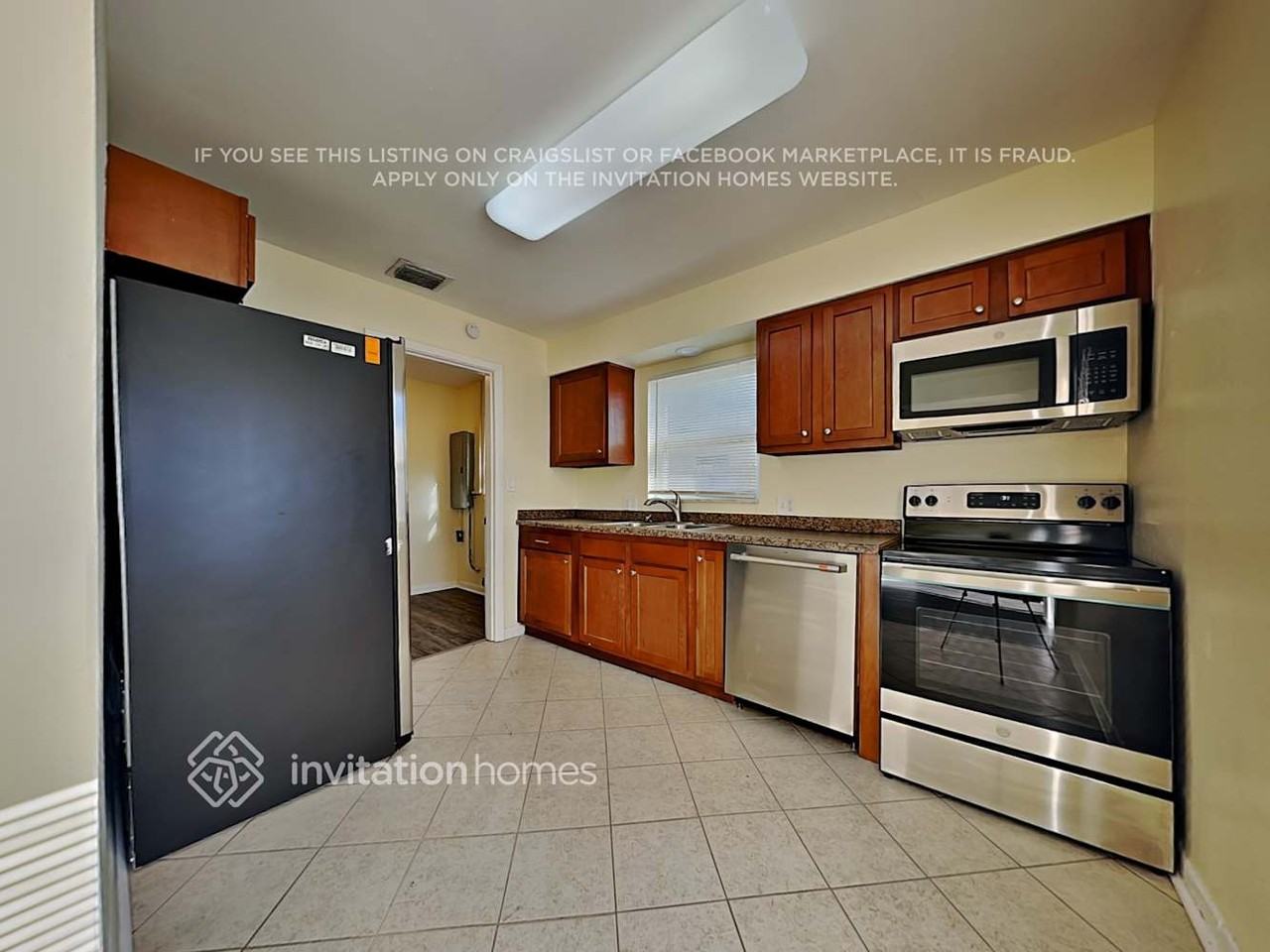 8404 58th Way N - Photo 4 of 18