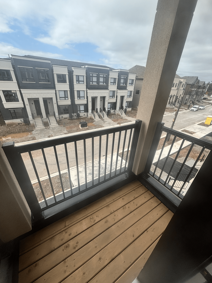 1356 KOBZAR DRIVE - Photo 3 of 8