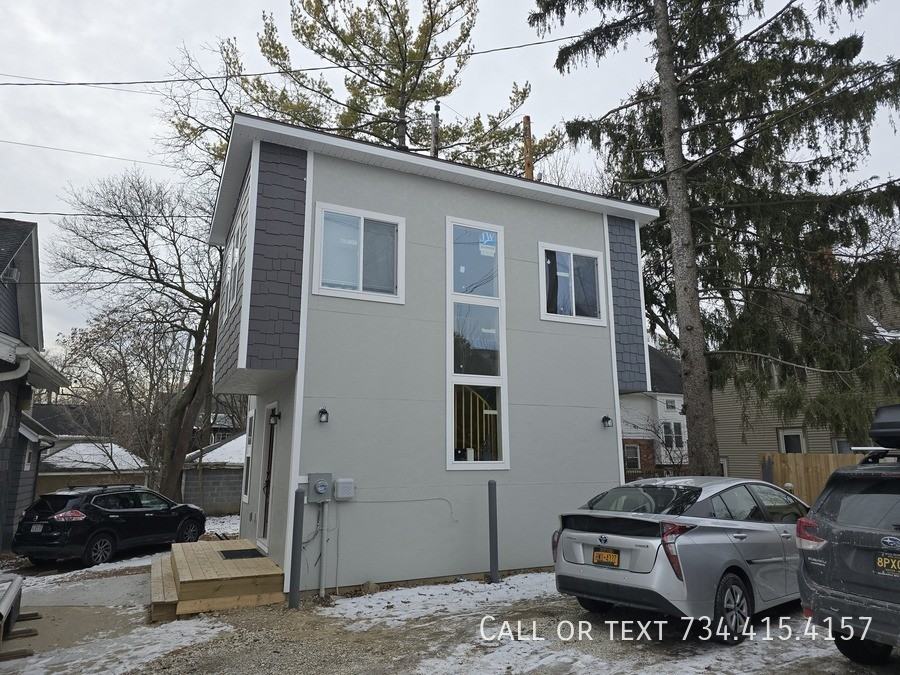 536 Walnut St Apt 1 #1 - Photo 3 of 34