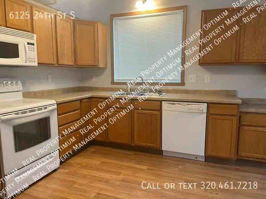6125 24th St S - Photo 3 of 22