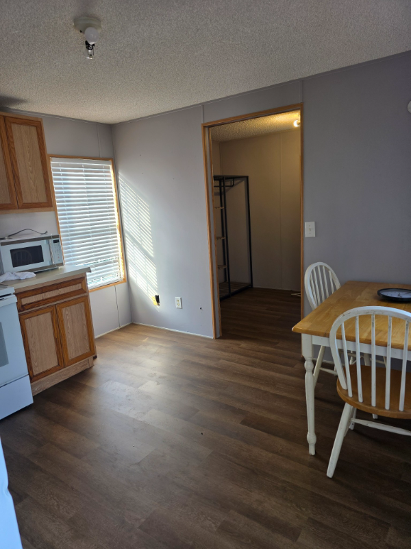 128 Avenue B - Photo 2 of 5