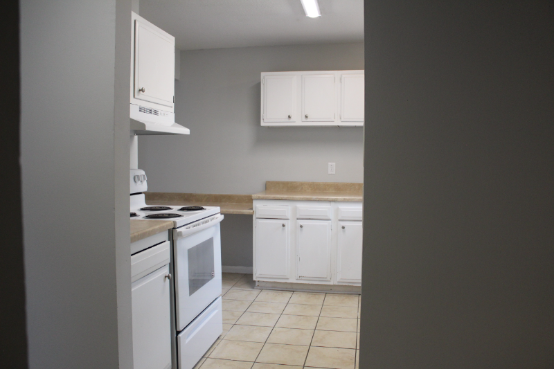 2129 Quail Creek Dr - Photo 2 of 30