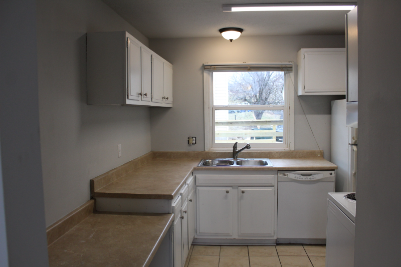 2129 Quail Creek Dr - Photo 3 of 30