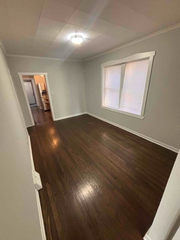 1805 N Mayfield Ave #2FL - Photo 2 of 13