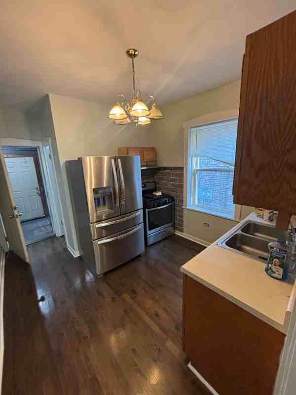 1805 N Mayfield Ave #2FL - Photo 4 of 13