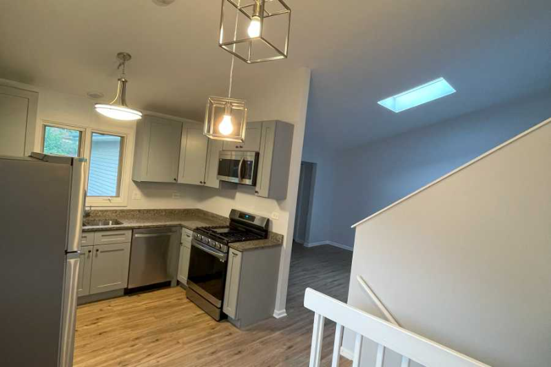 645 Kenilworth Ave - Photo 3 of 19