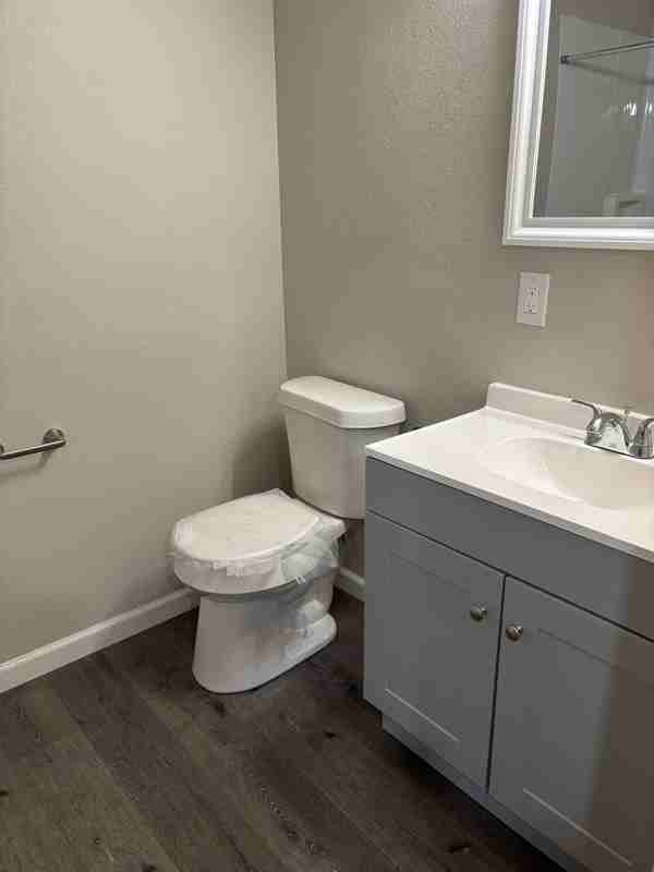 1201 E Wise St - Photo 6 of 8