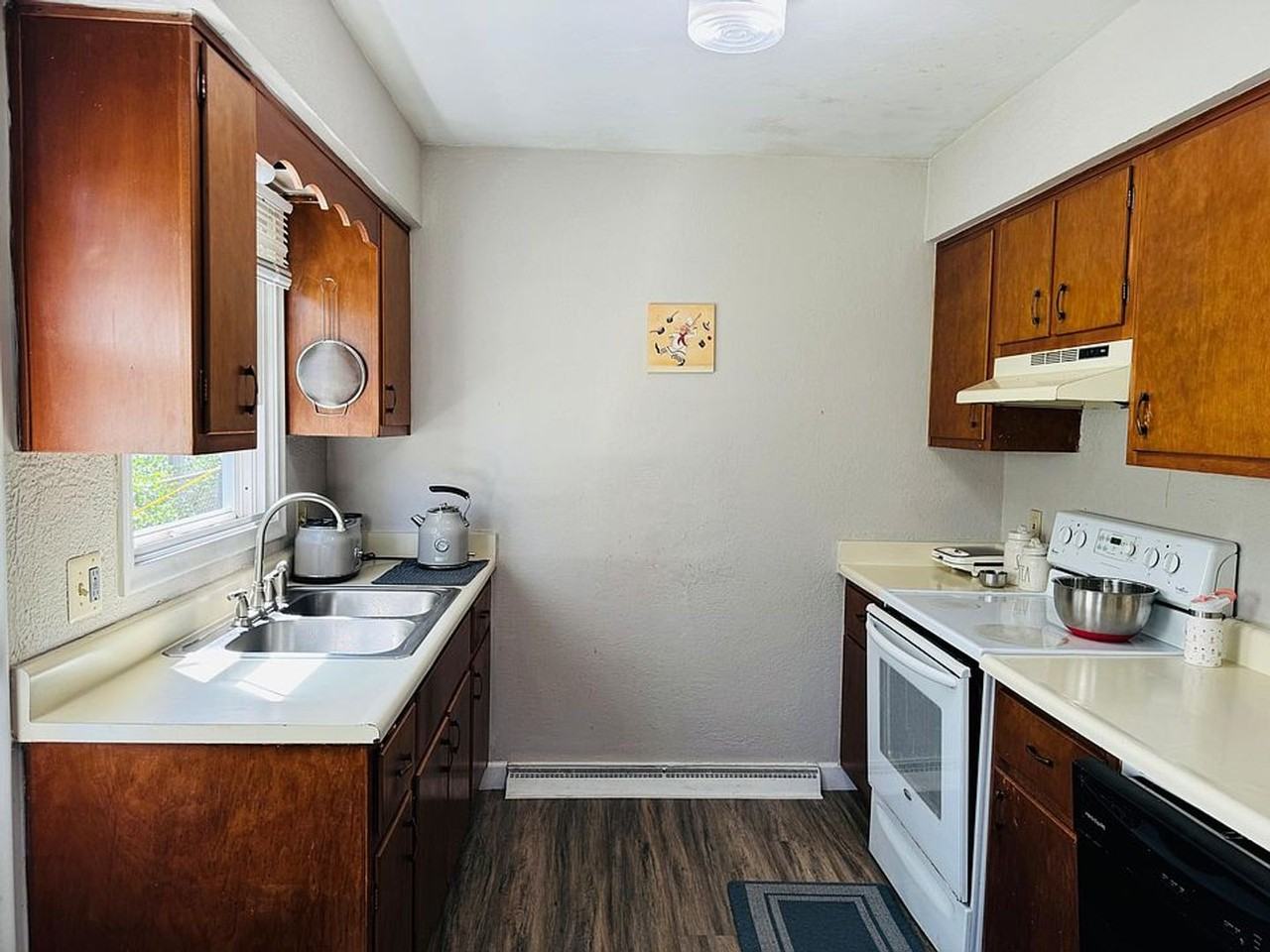 1797 Woodside Dr - Photo 3 of 14