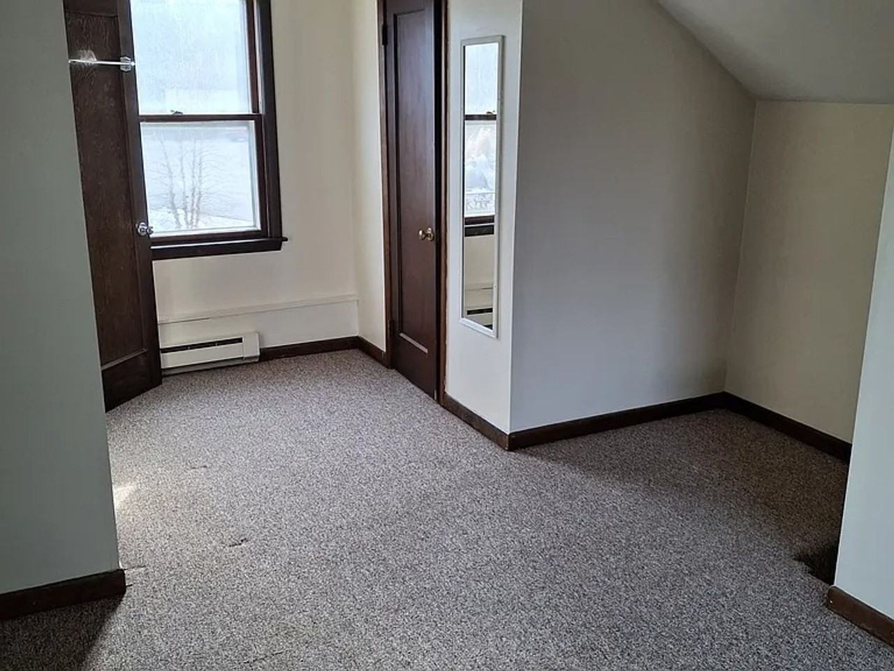 9 Riverside Dr - Photo 2 of 8