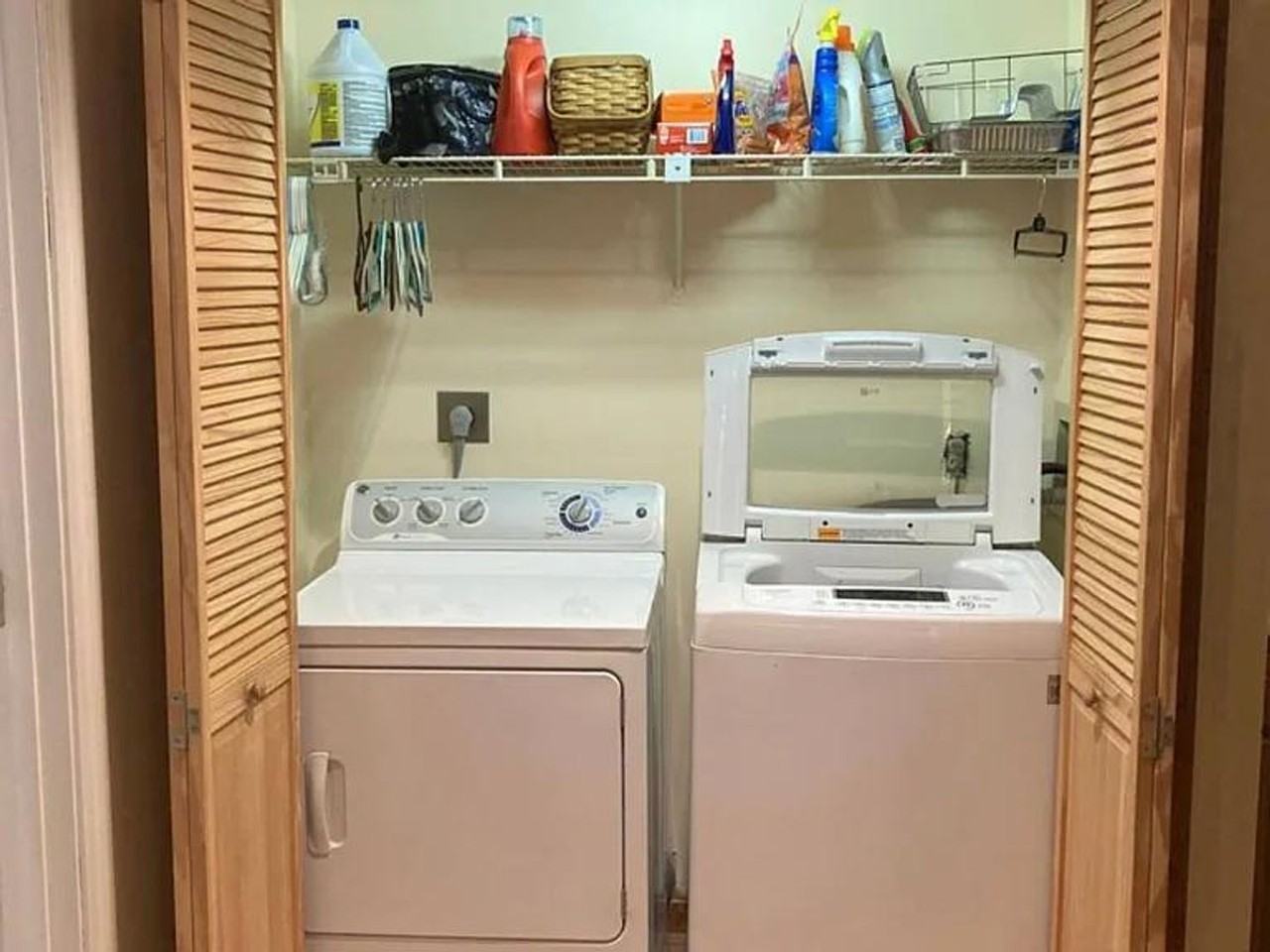 47 Rockwood Ln - Photo 2 of 11