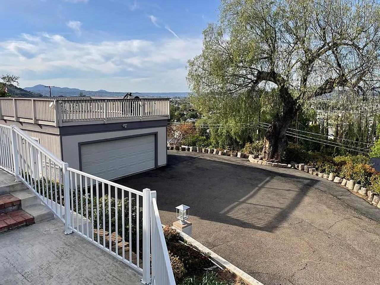 1653 Vista Del Valle Blvd - Photo 2 of 22