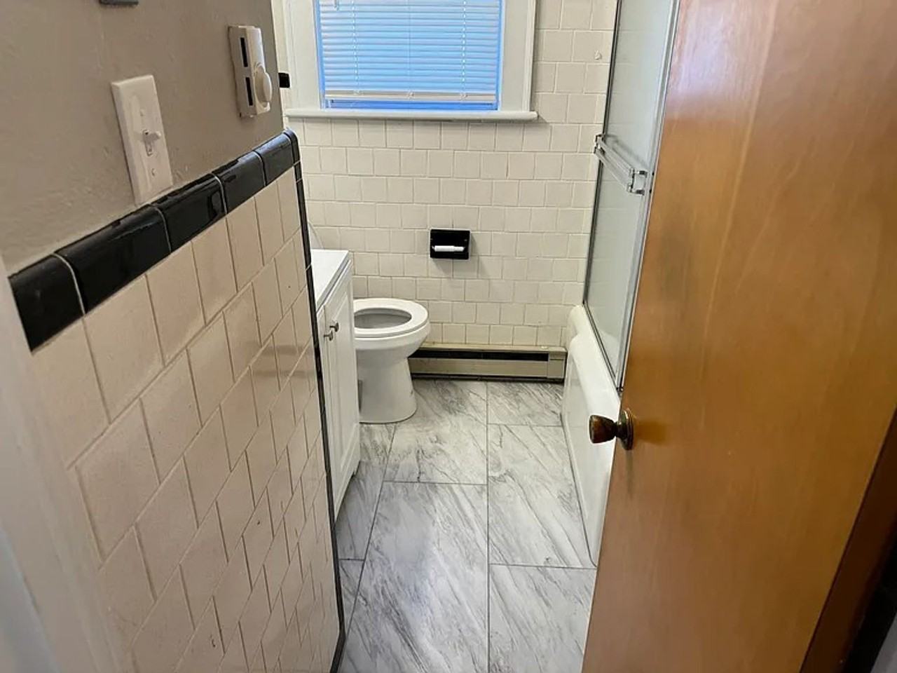 1221 Frank St - Photo 3 of 11