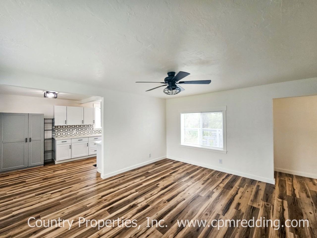 1815 9th St - Photo 3 of 27