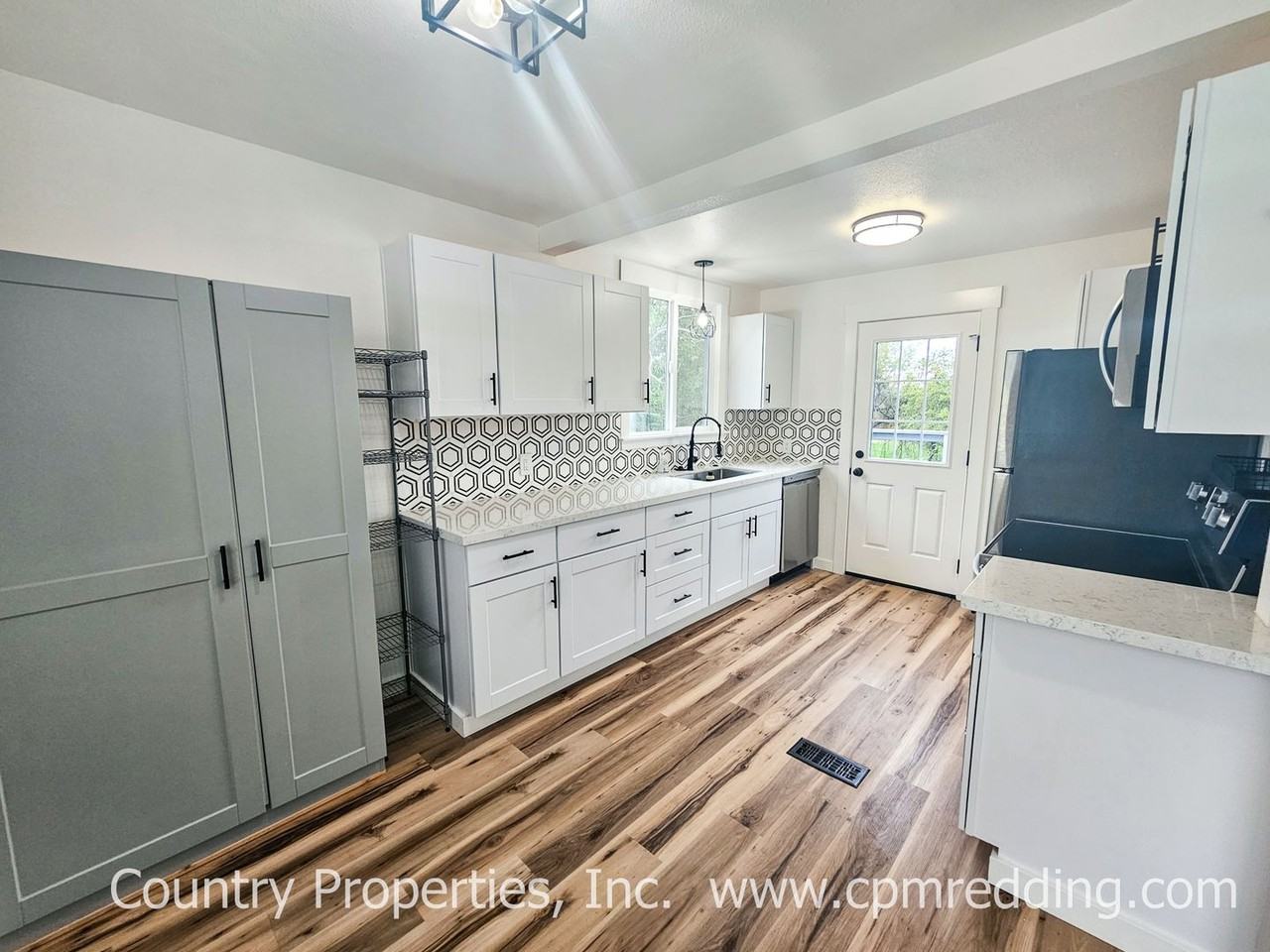 1815 9th St - Photo 6 of 27