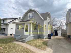 132 Ashwood Ave - Photo 1 of 1