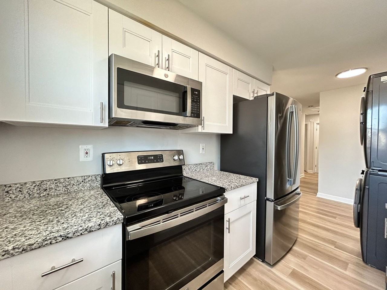 5541 Lynbrook Lndg - Photo 2 of 4