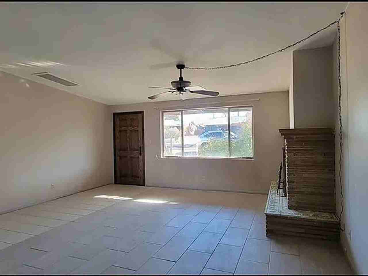 5255 E 5th St - Photo 3 of 10