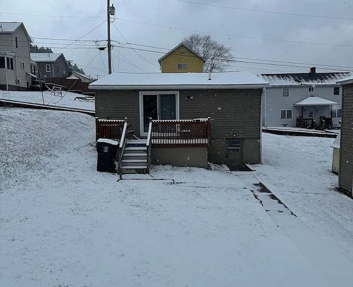 215 Milton St - Photo 2 of 12