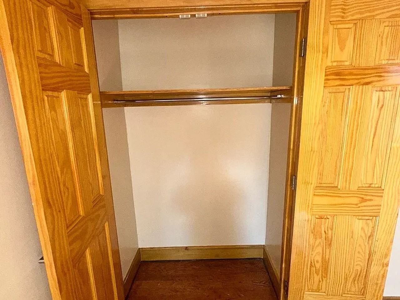 686 Beck St #2 - Photo 2 of 6