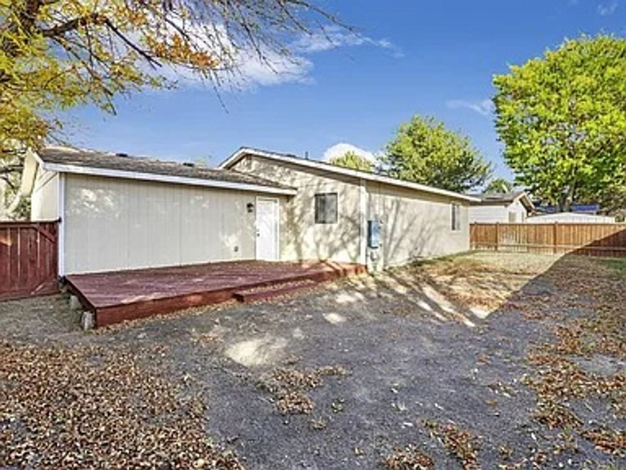 175 Camarillo Way - Photo 2 of 13
