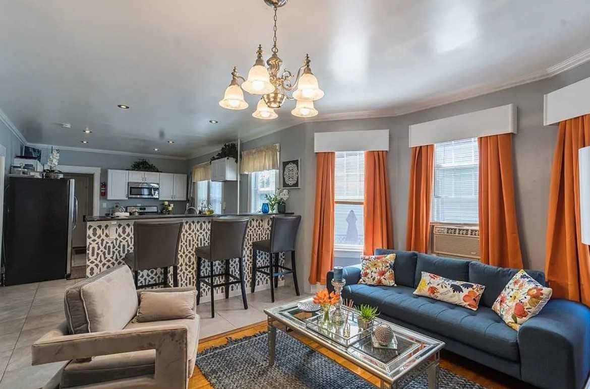 18 Stoneland Rd #1 - Photo 2 of 10