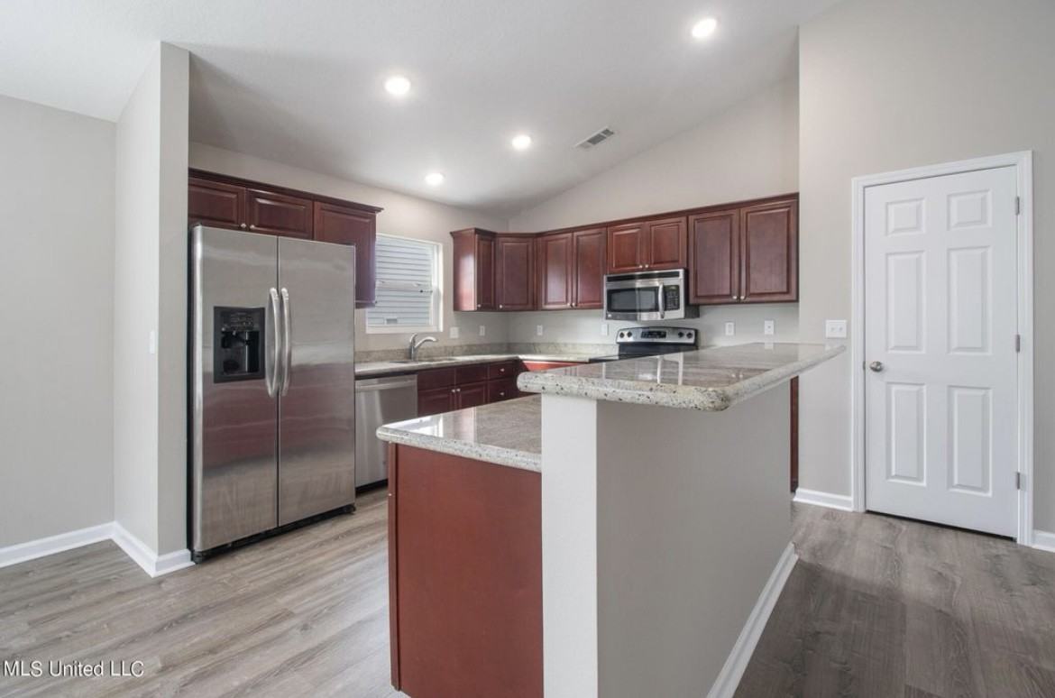 13448 Willow Oak Cir #NA - Photo 4 of 19