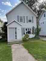 featured image of 718 N Front St #NA