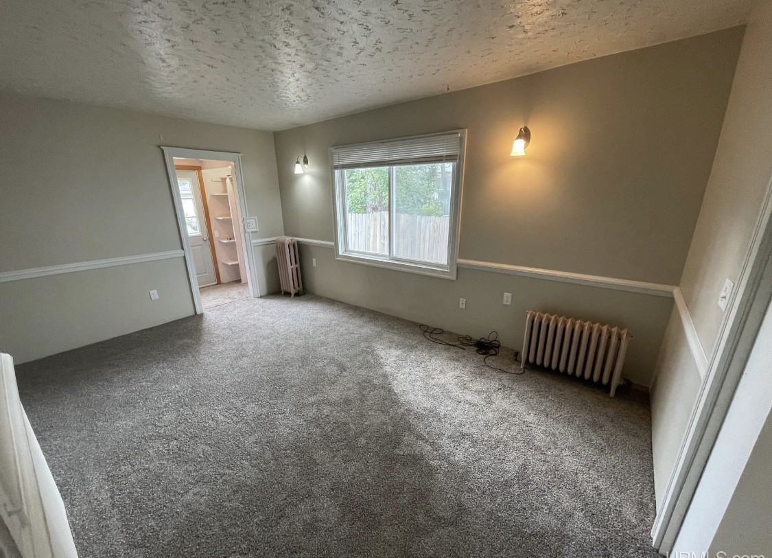 718 N Front St #NA - Photo 6 of 13