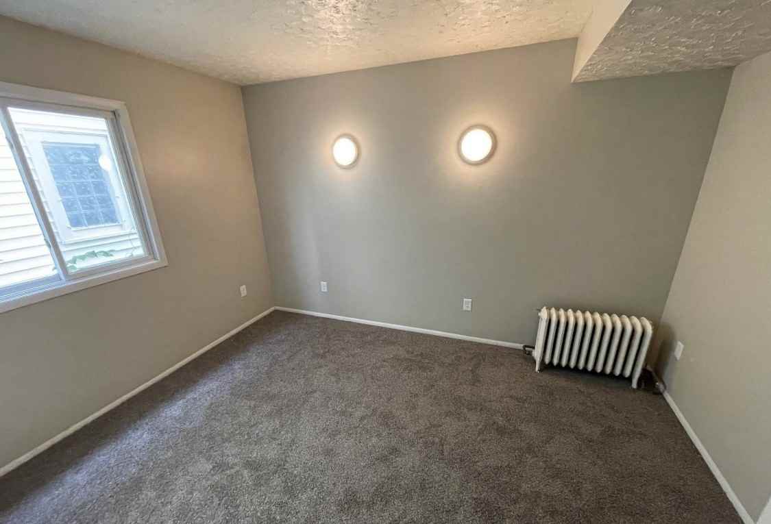 718 N Front St #NA - Photo 7 of 13