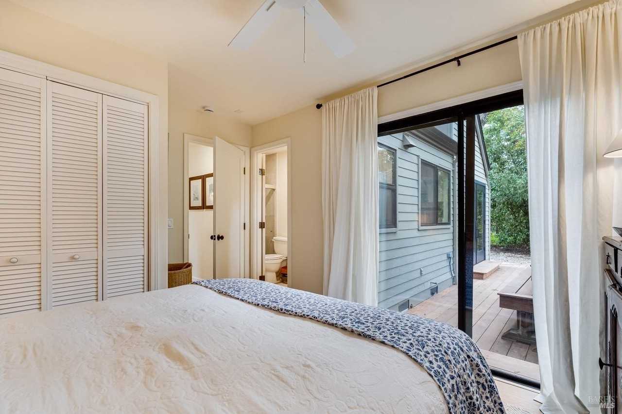 1450 Wallis Ct - Photo 7 of 27