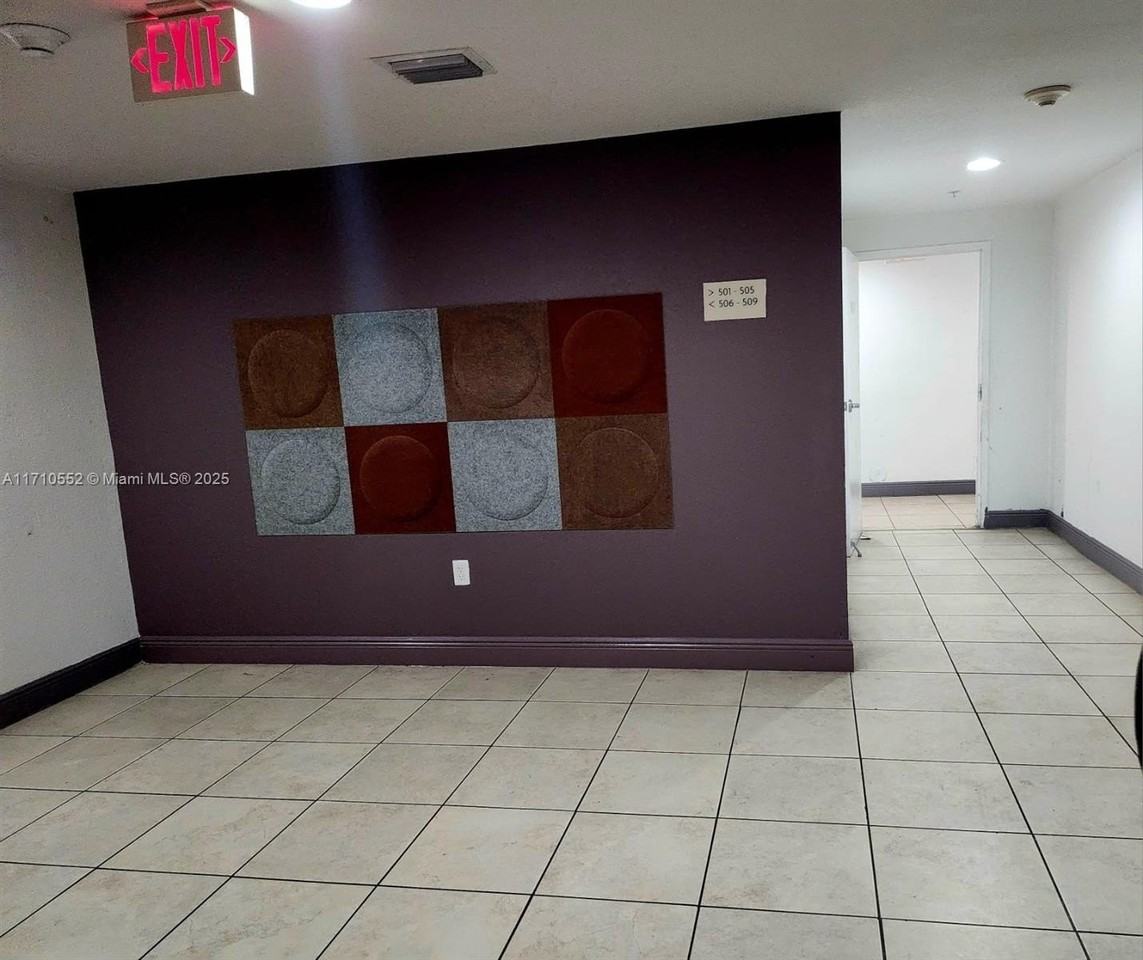 120 Sw 8th Ave #501 - Photo 3 of 32