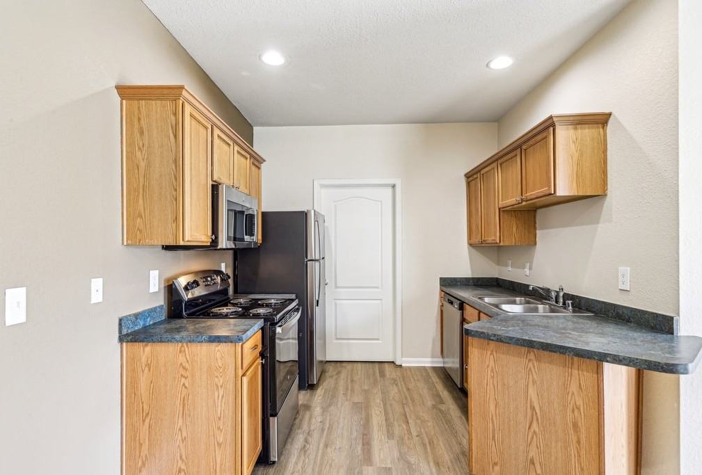 Glenmary Village Apartments - Photo 5 of 31