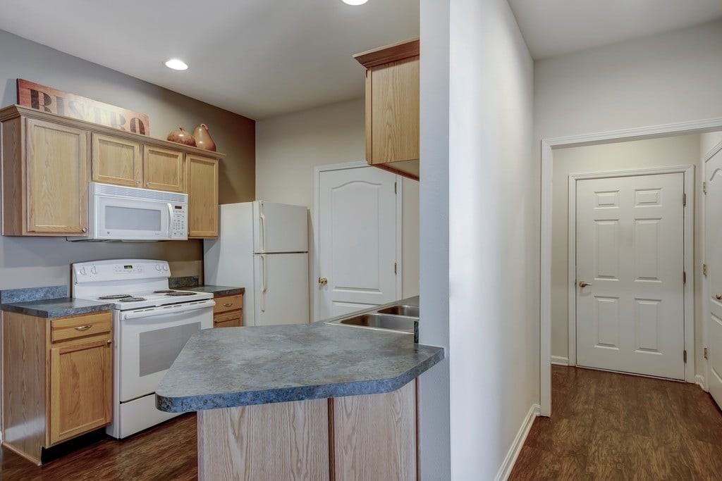 Glenmary Village Apartments - Photo 7 of 31