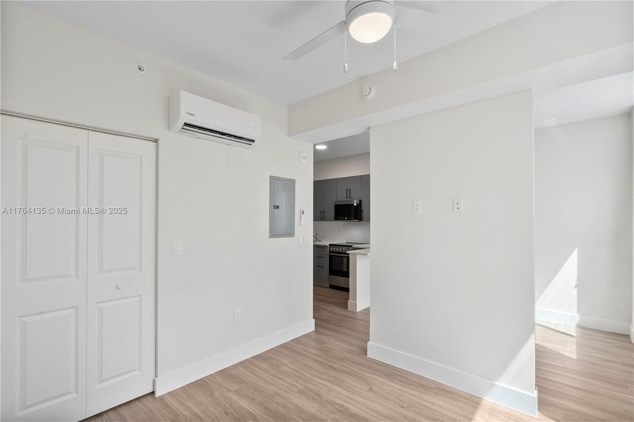 1559 Nw 15th Street Rd #322 - Photo 4 of 20