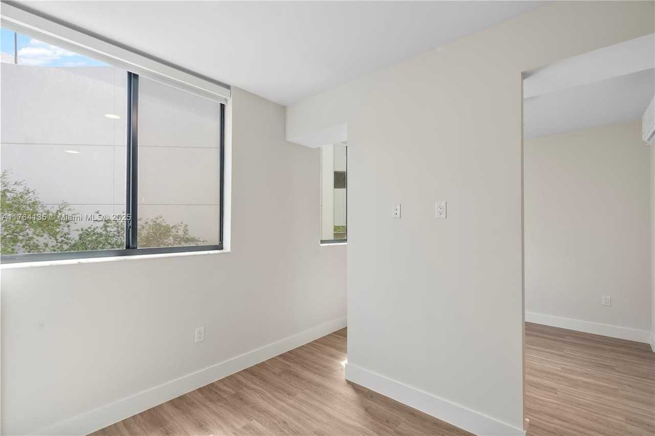 1559 Nw 15th Street Rd #322 - Photo 5 of 20