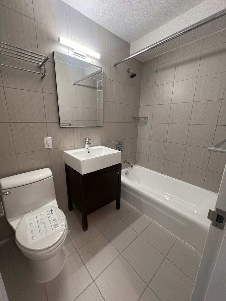 462 2nd Avenue #9E - Photo 2 of 9