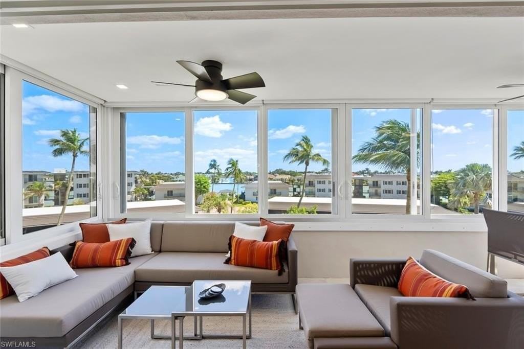 3410 Gulf Shore Blvd N #403 - Photo 4 of 45