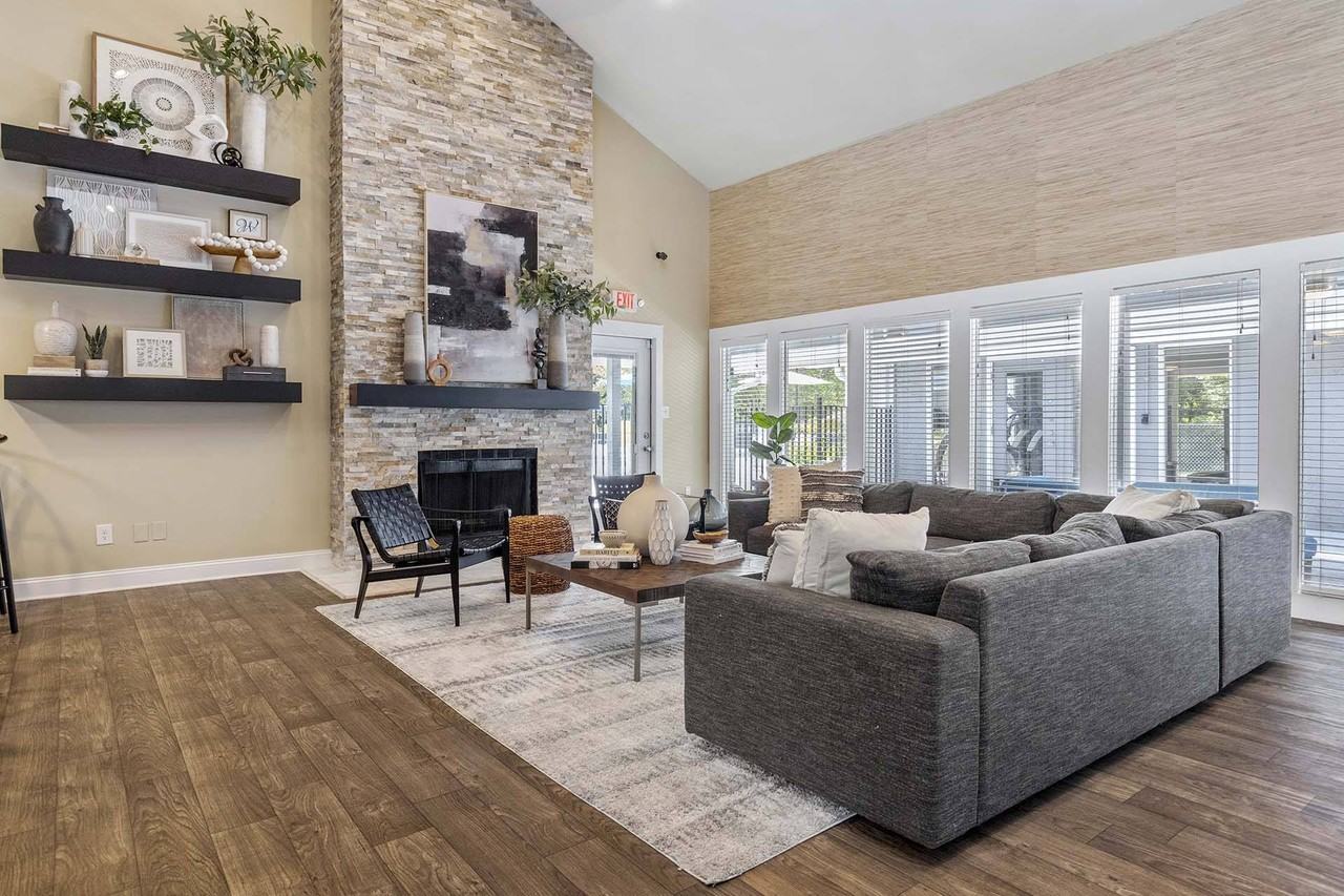 Willow Trail Apartments - Photo 3 of 33