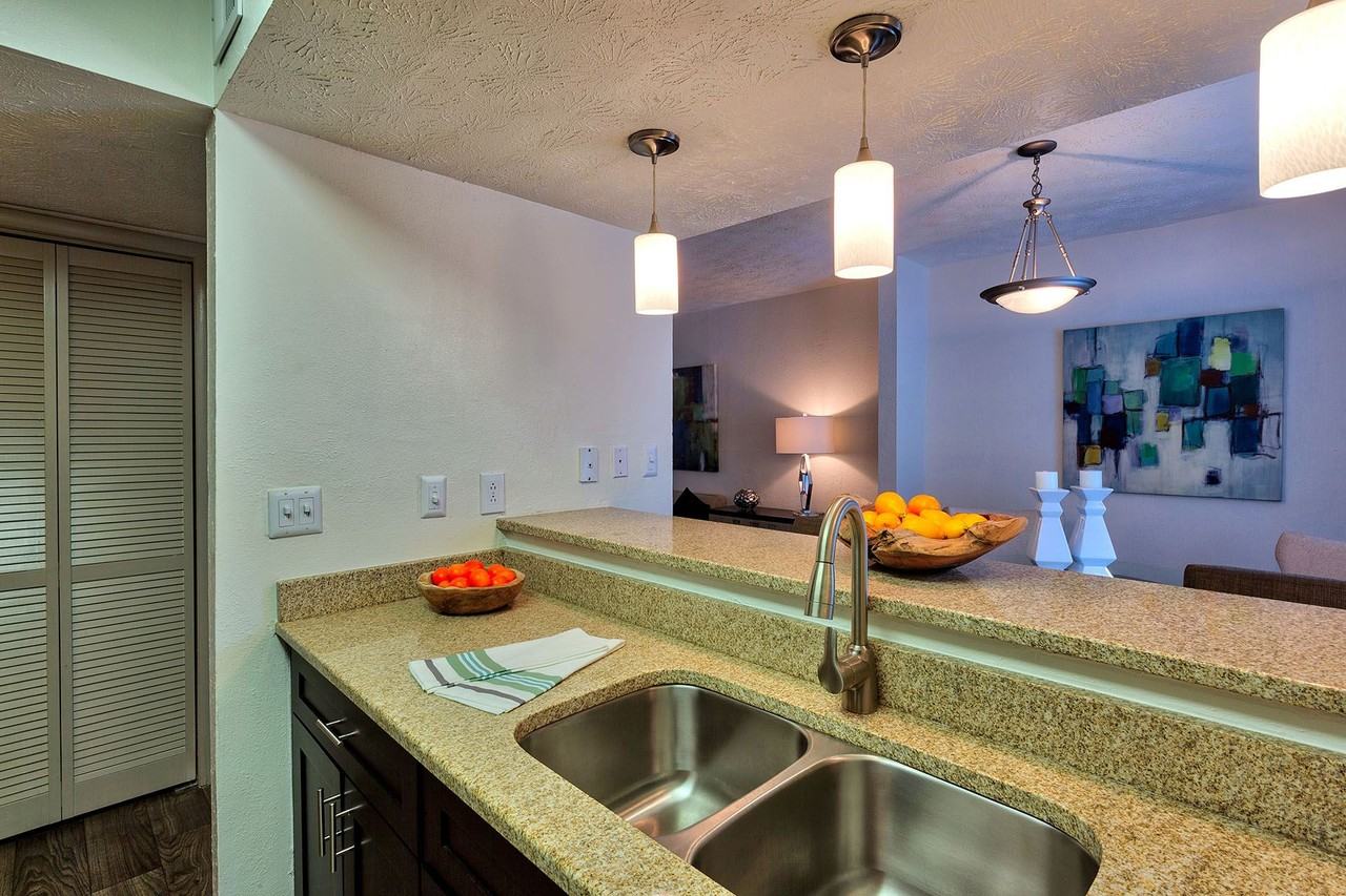 Waters Edge Apartments - Photo 6 of 50