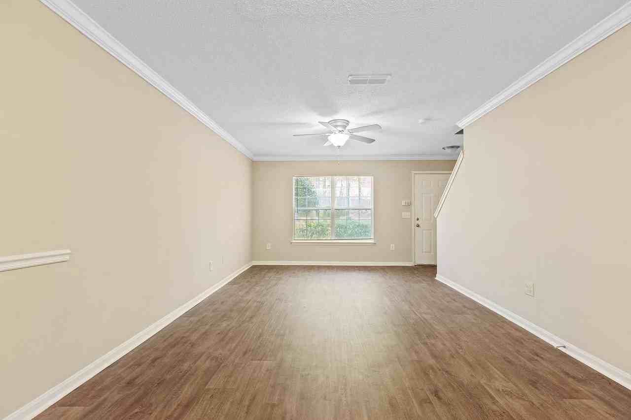 Alexander Crossing Apartments & Townhomes - Photo 5 of 21