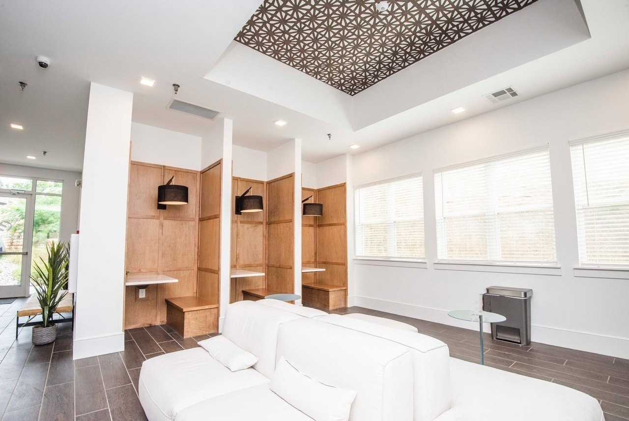 Flagship Kerns - Photo 6 of 32