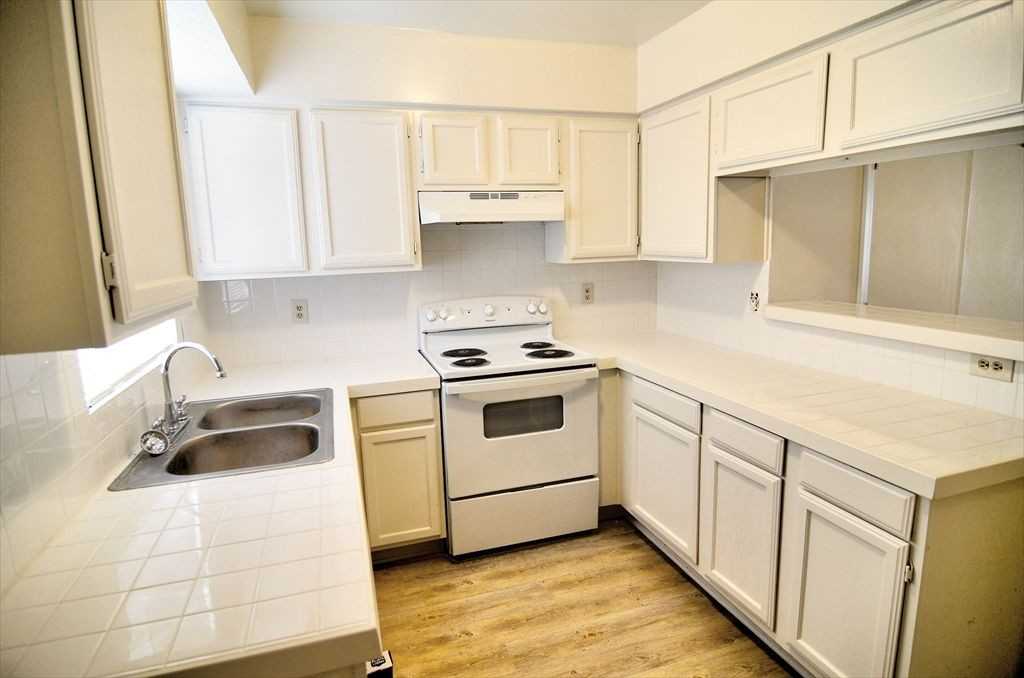 9563 Olde Towne Row - Photo 2 of 8