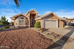 featured image of 12181 Dos Rios Dr